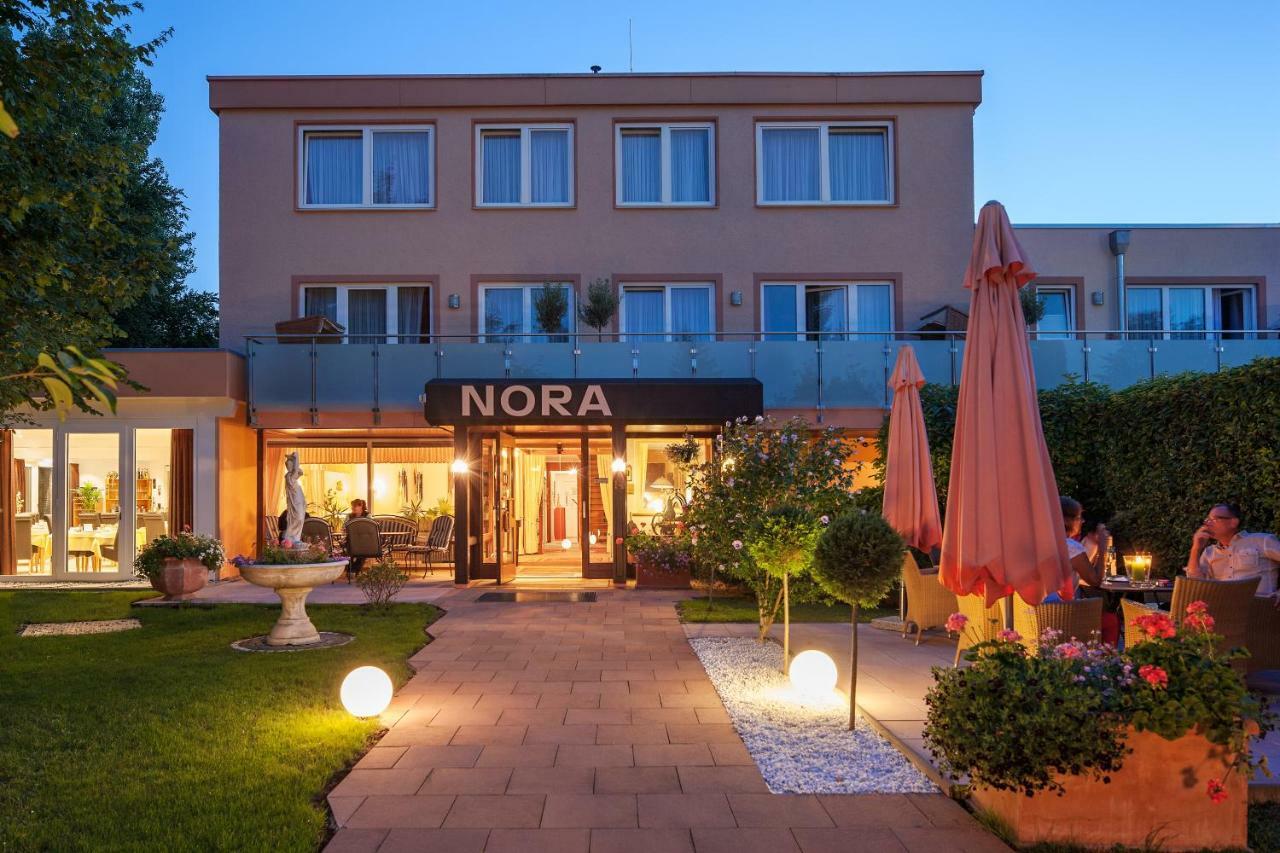 Hotel Nora Bad Krozingen Exterior foto